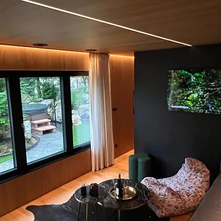 Zoska Park Eden Apartament *