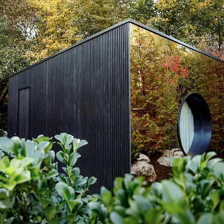 Zoska Park Eden Apartman *